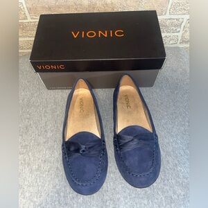 Vionic Chill Norah slip on size 7